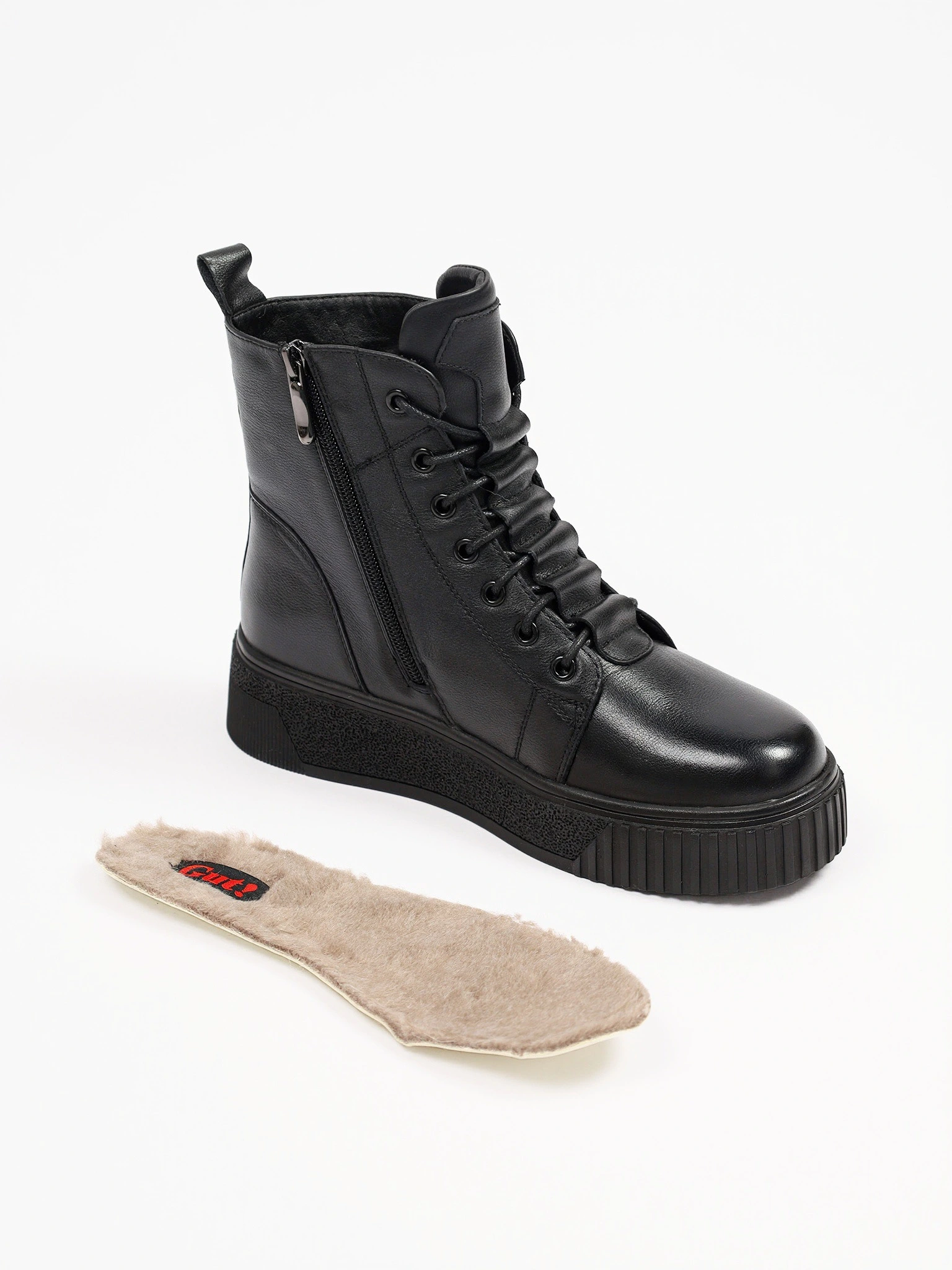 Ботинки черного цвета на средней платформе